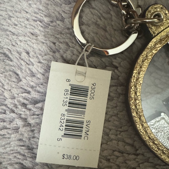 Rare Coach NYC Skyline Glitter Snow Globe Key Fob Chain Keychain NEW WITH TAGS - Picture 4 of 8